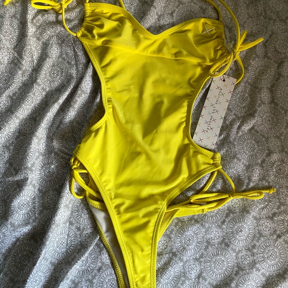 BoutineLA ringer one piece